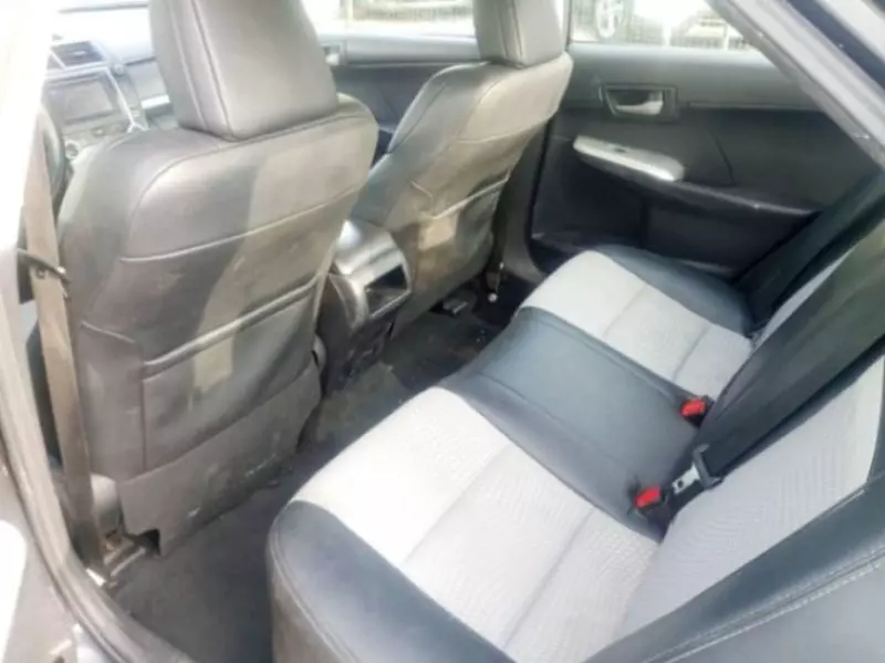 TOYOTA Camry - 2012