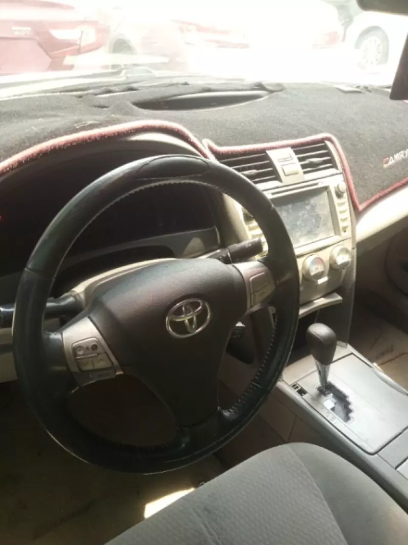 Toyota Camry   - 2011