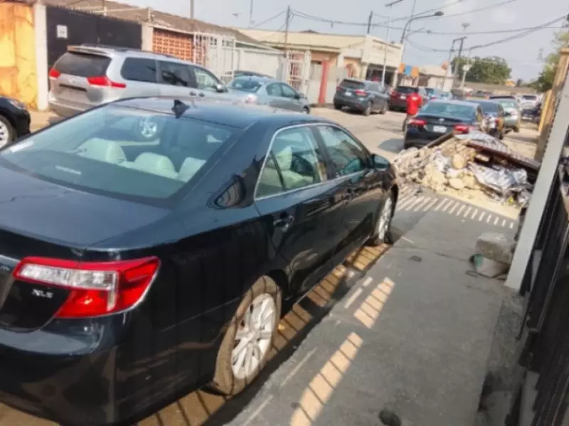 Toyota Camry   - 2012