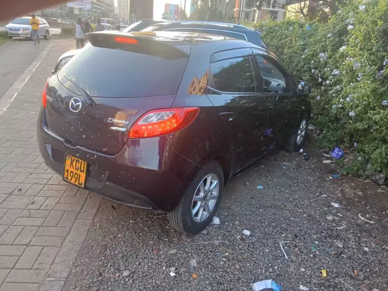 Mazda Demio   - 2012