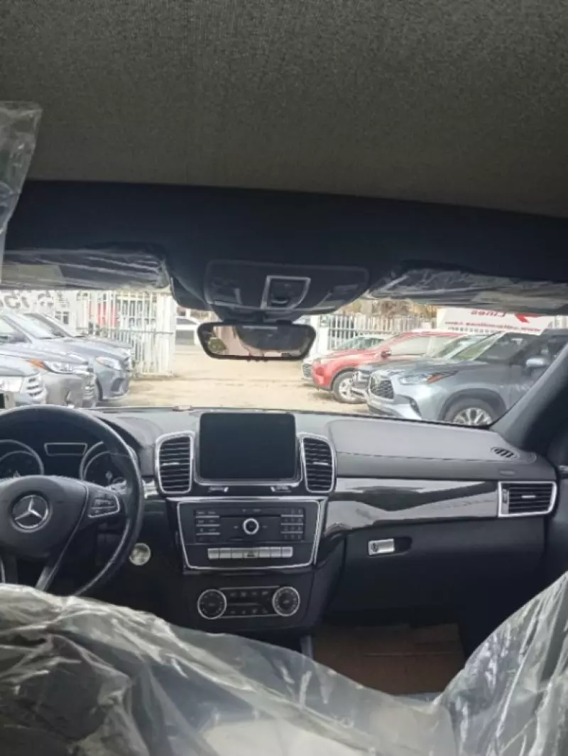 Mercedes-Benz GLE-Class   - 2017