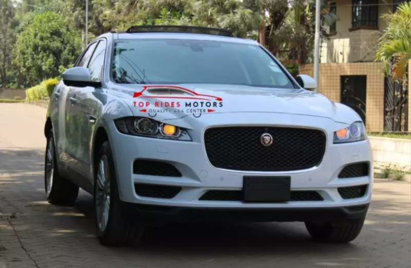 Jaguar F-Pace   - 2017