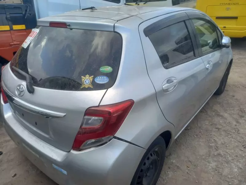 Toyota Vitz   - 2014