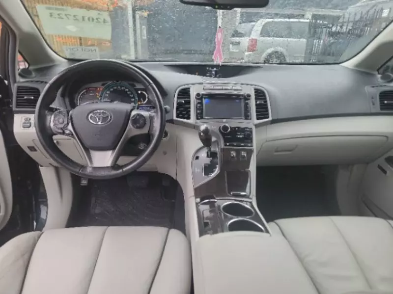 Toyota Venza   - 2013