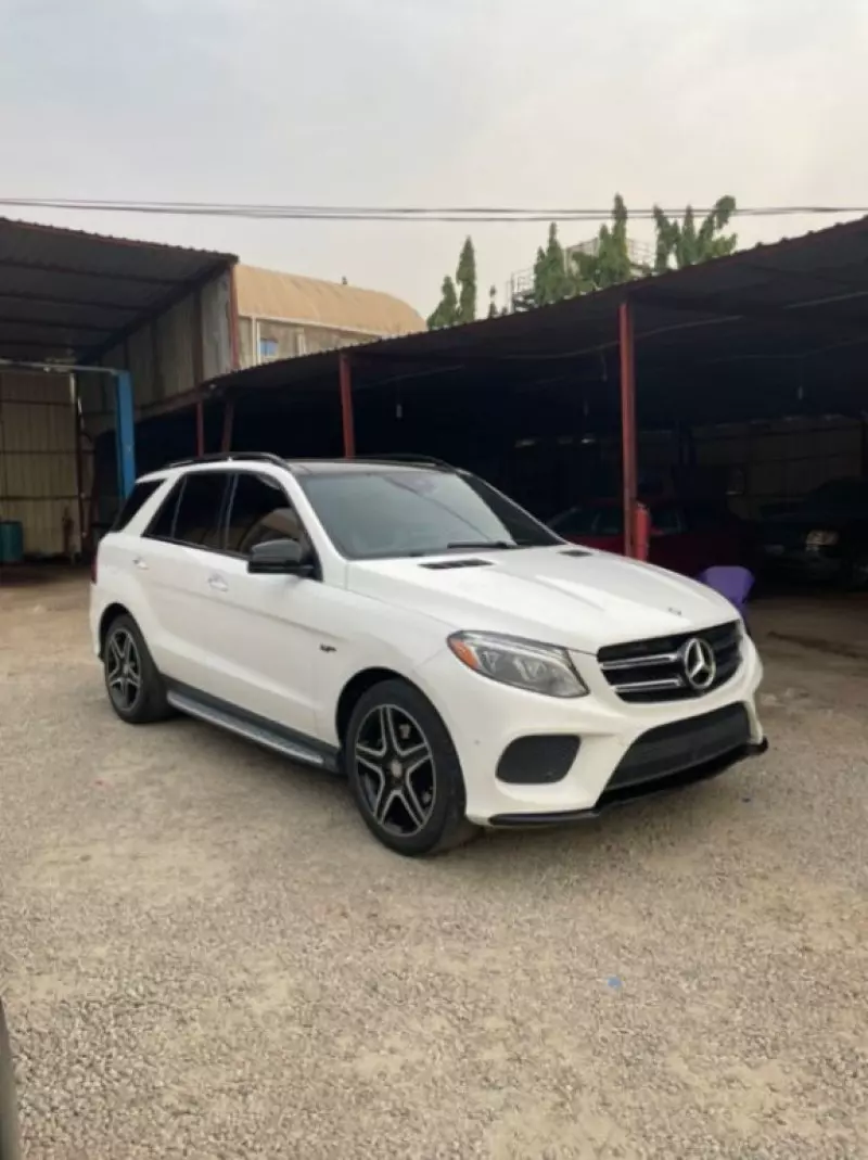 Mercedes-Benz GLE 400   - 2016