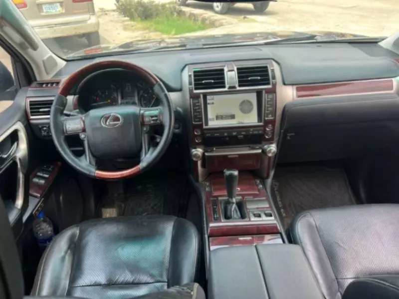 Lexus GX 460   - 2012
