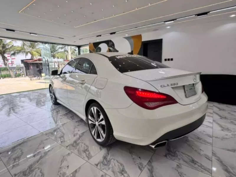 Mercedes-Benz CLA 250   - 2015