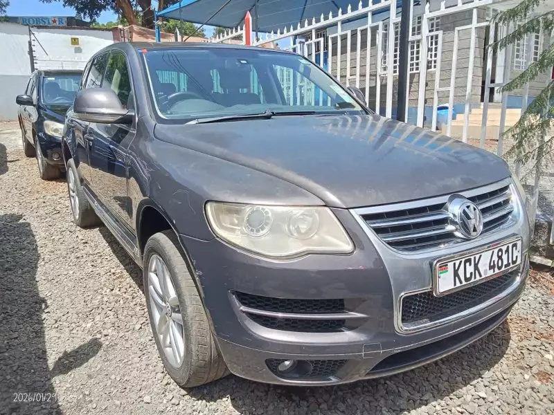 Volkswagen Touareg   - 2014