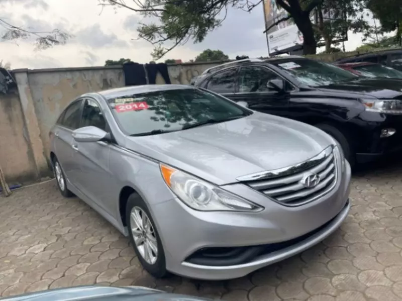 Hyundai Sonata   - 2015