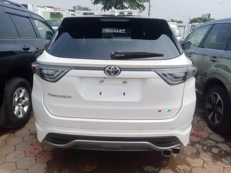 TOYOTA Harrier - 2016