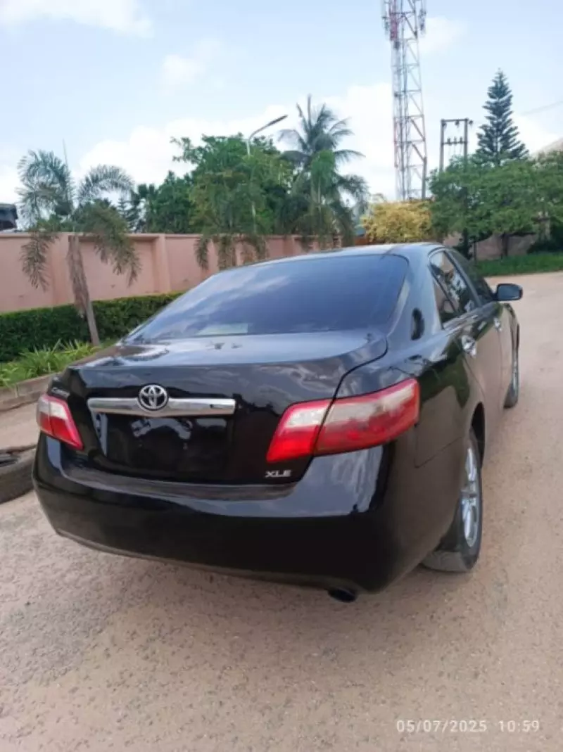 Toyota Camry   - 2007