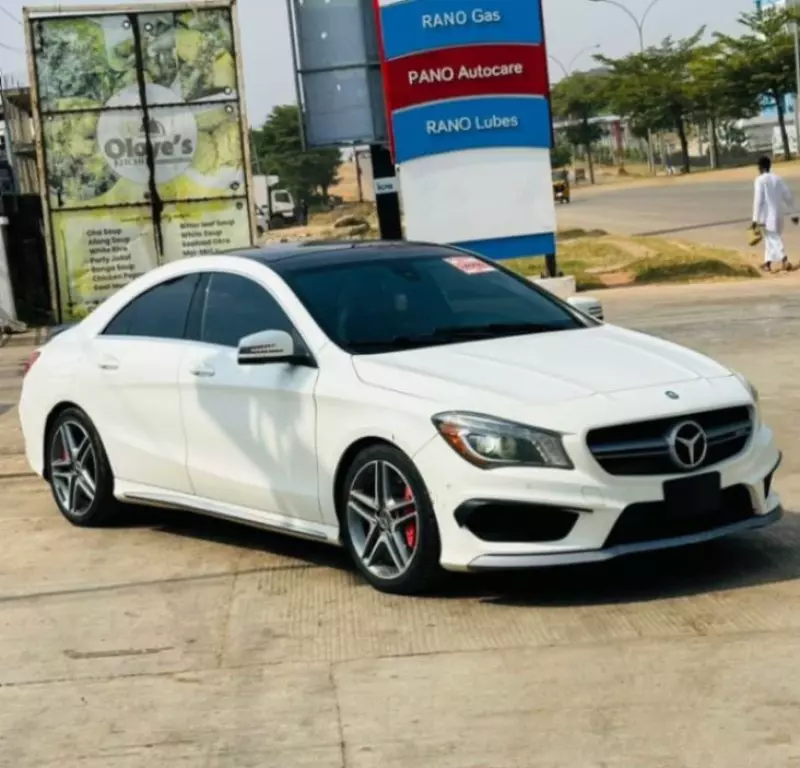 Mercedes-Benz CLA-Class   - 2015