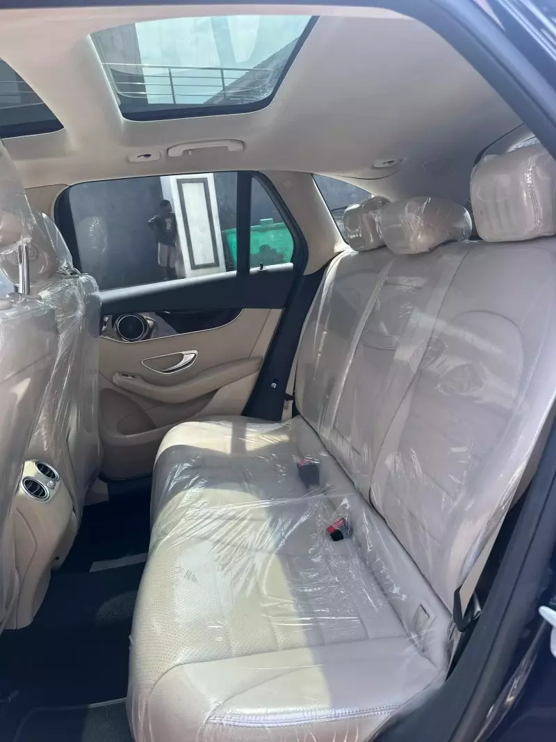 Mercedes-Benz GLC 300   - 2016