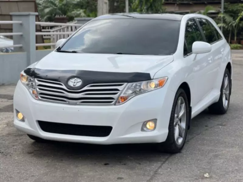 Toyota Venza   - 2012