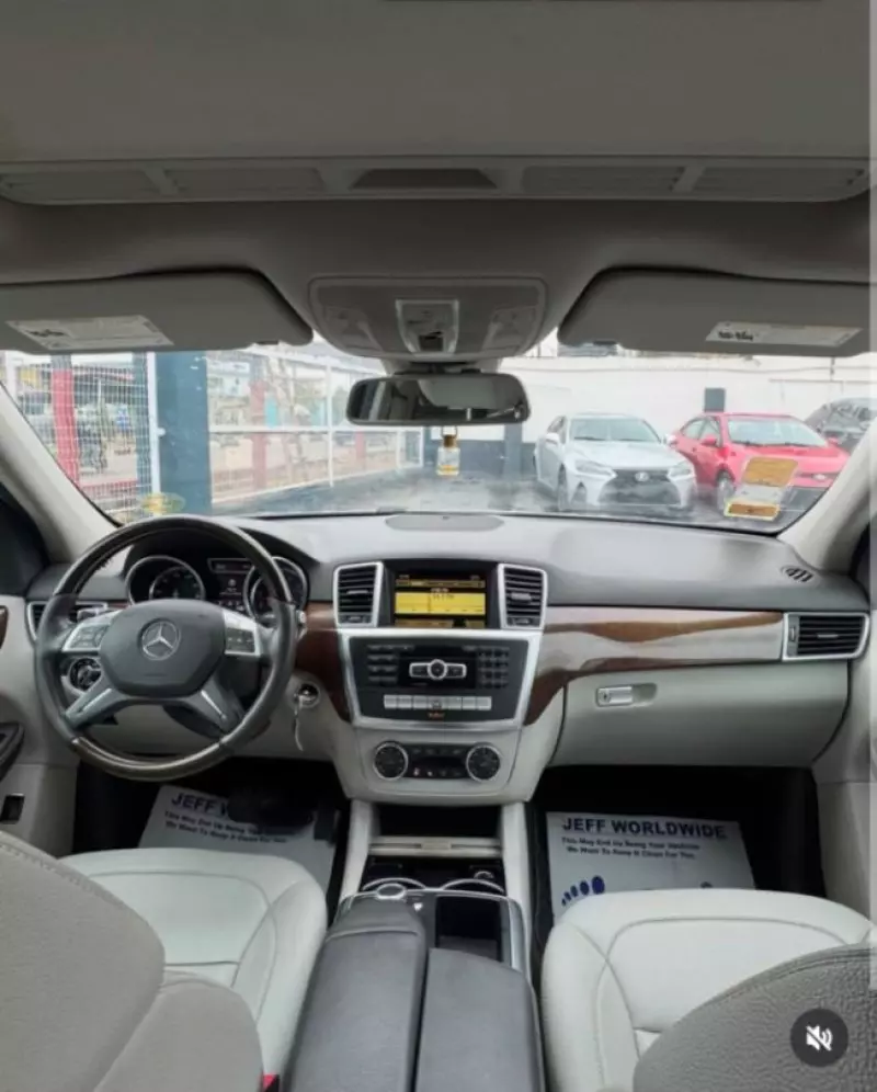 Mercedes-Benz ML 350 - 2012