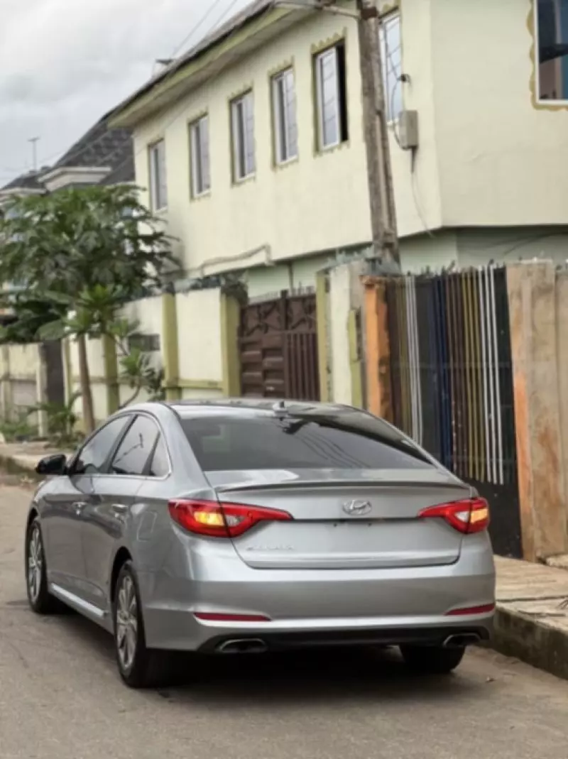 Hyundai Sonata   - 2016