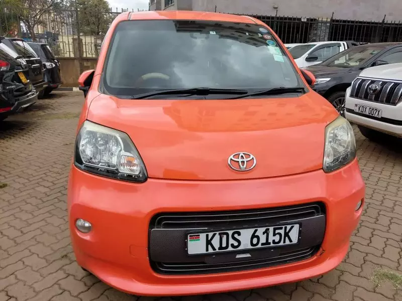 TOYOTA Porte   - 2017