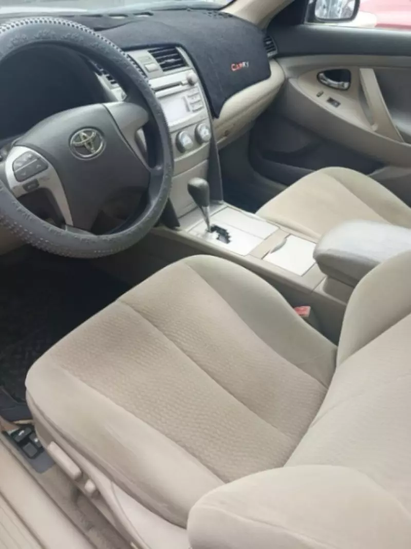 TOYOTA Camry   - 2010