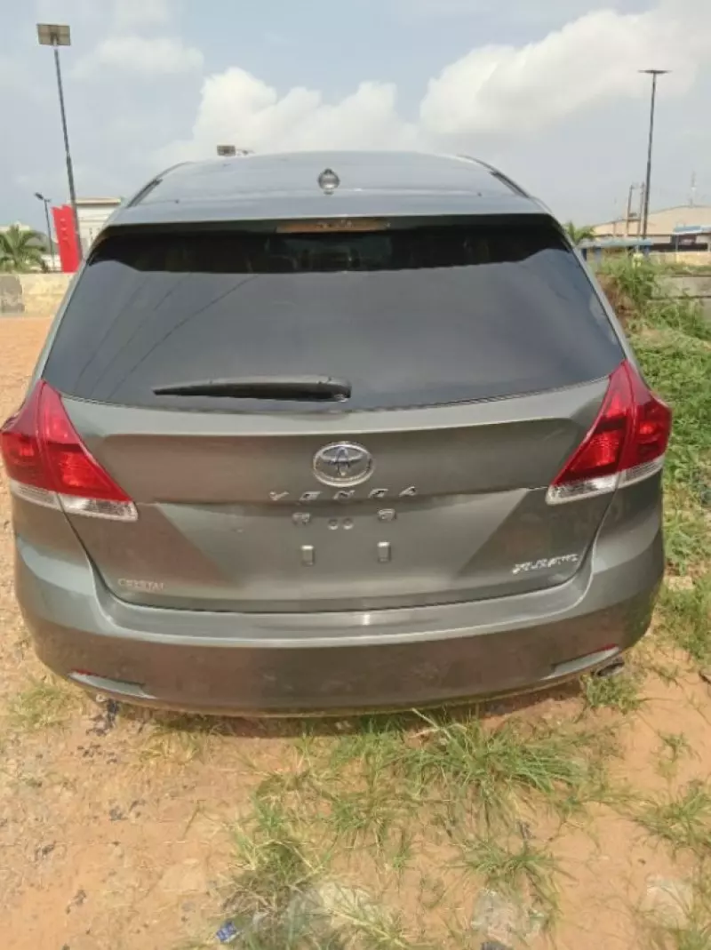 Toyota Venza   - 2014