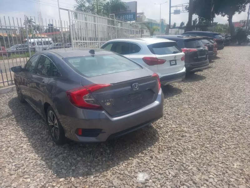 Honda Civic   - 2016