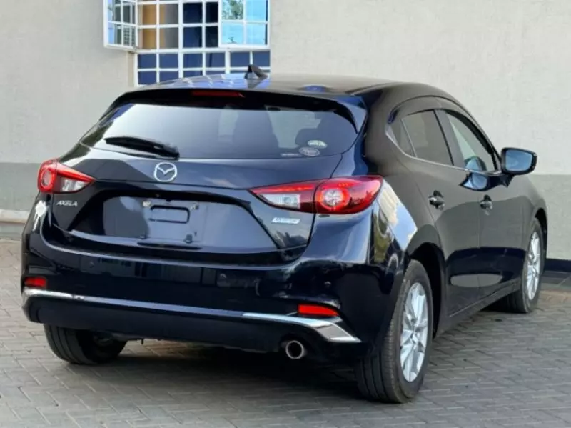 Mazda Axela    - 2018