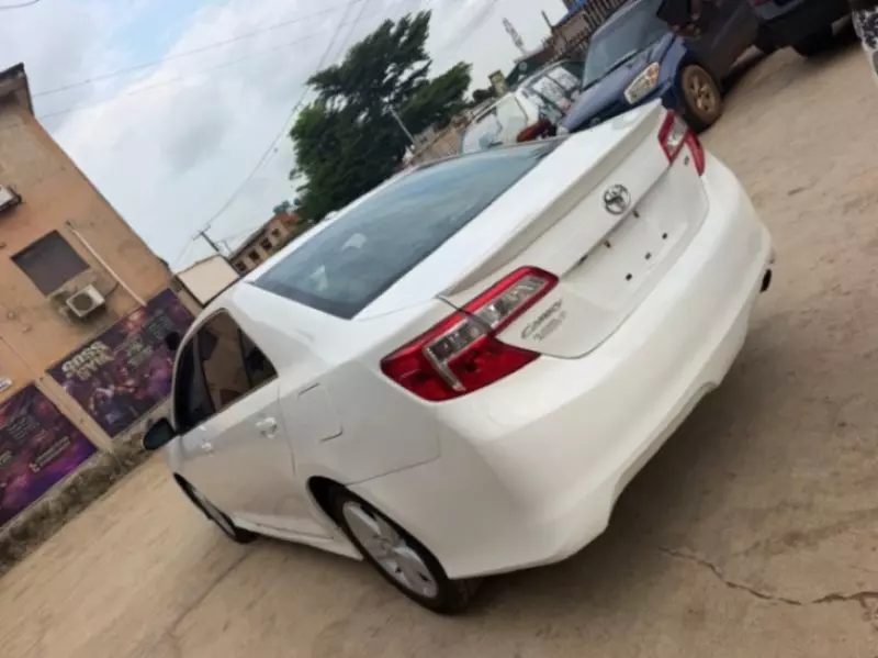 TOYOTA Camry - 2013