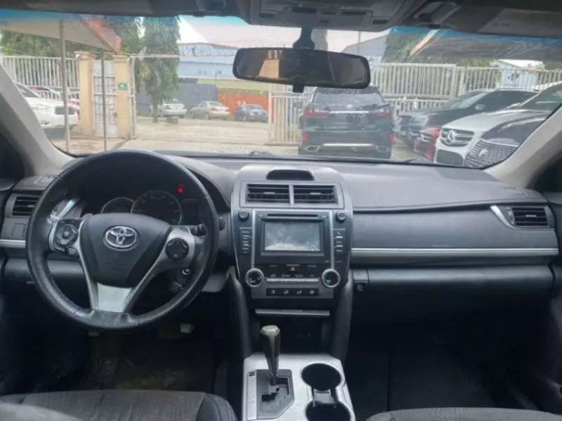 Toyota Camry   - 2012
