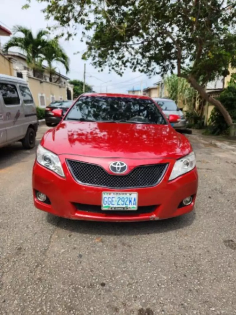 Toyota Camry   - 2009