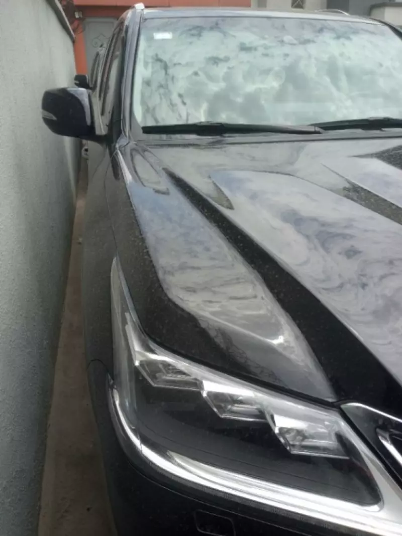 Lexus LX   - 2018