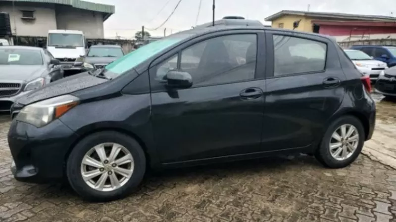 Toyota Yaris   - 2017