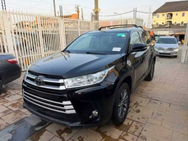 Toyota Highlander   - 2019