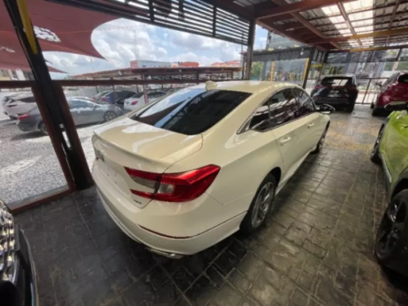 Honda Accord   - 2019
