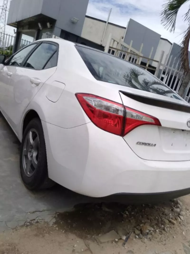 Toyota Corolla   - 2013