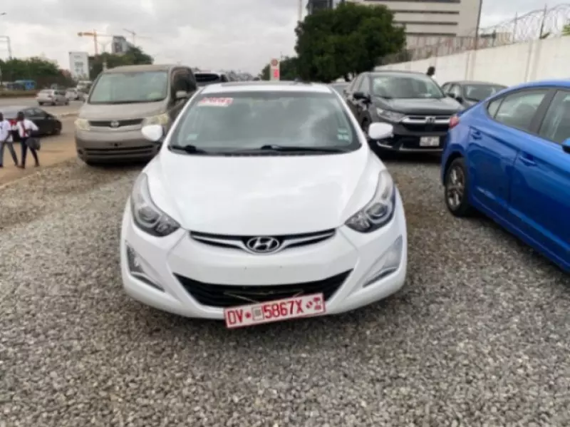 Hyundai Elantra   - 2015