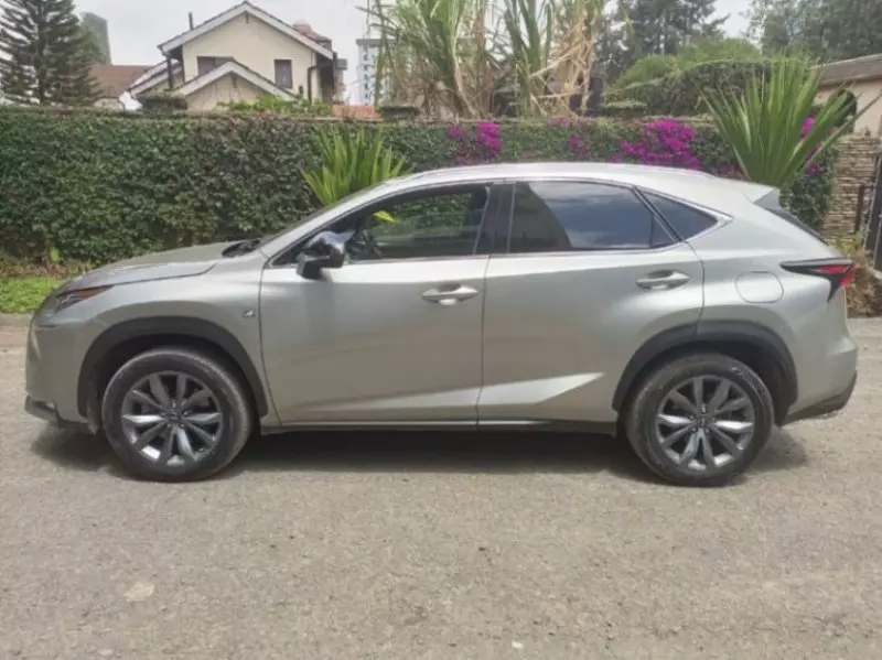 Lexus NX 200T   - 2017