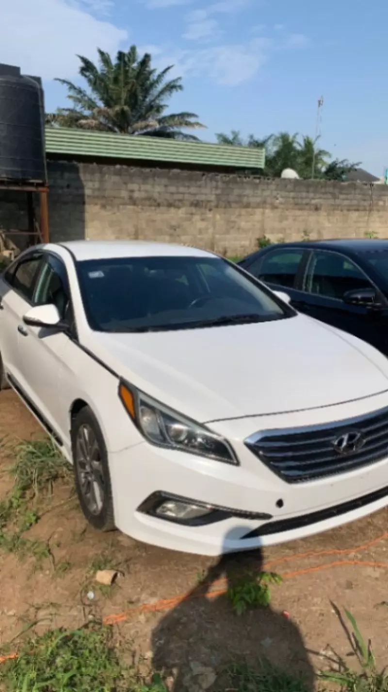 Hyundai Sonata   - 2015