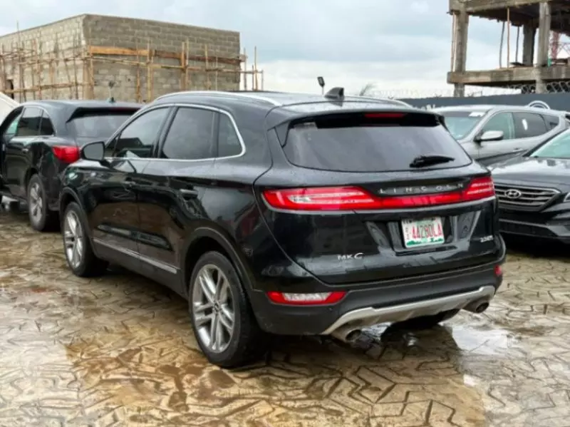 Lincoln MKC   - 2015