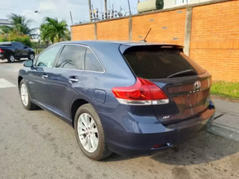 Toyota Venza   - 2015