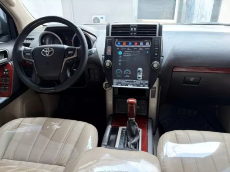 TOYOTA LANDCRUISER VXR - 2010