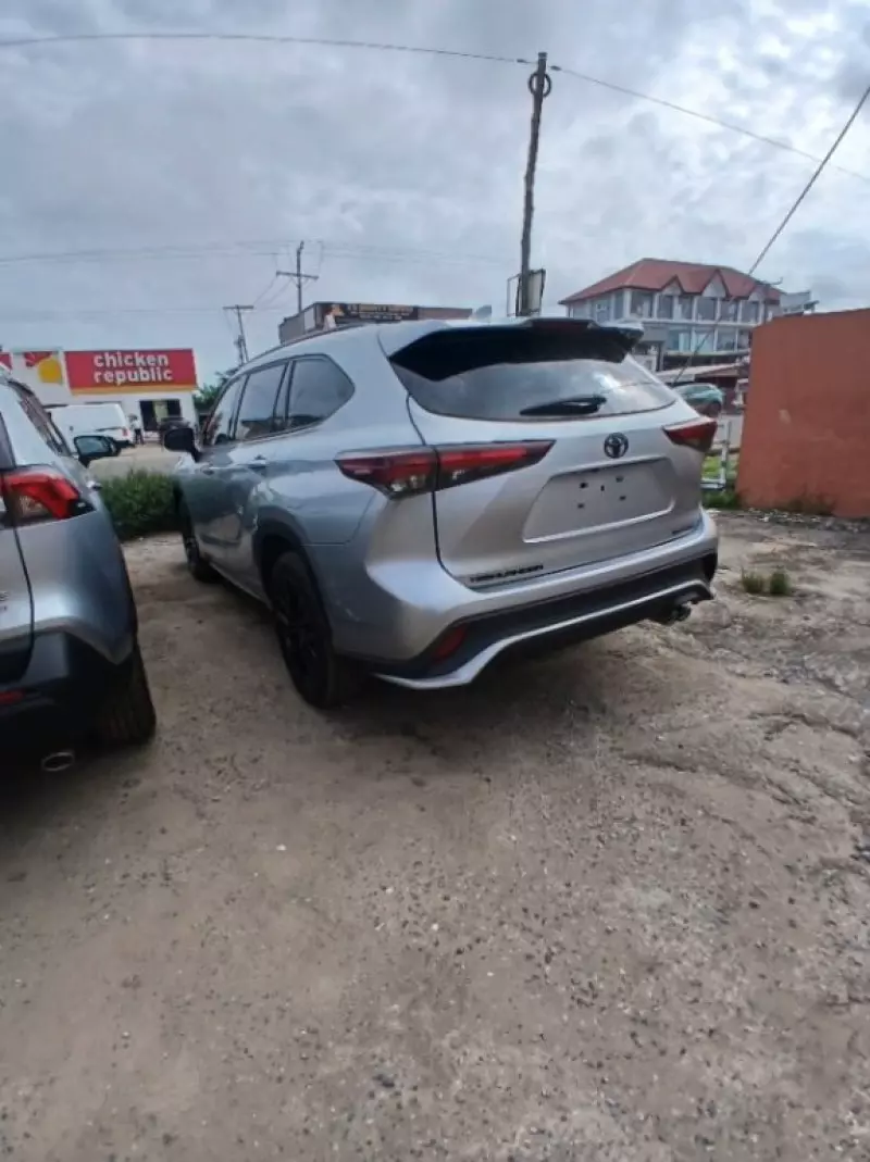 TOYOTA Highlander   - 2024