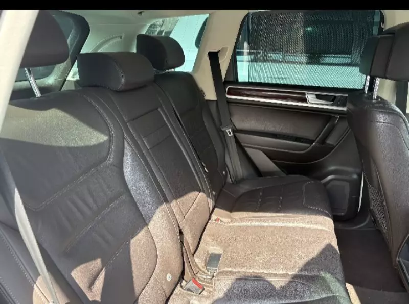Volkswagen Touareg   - 2015