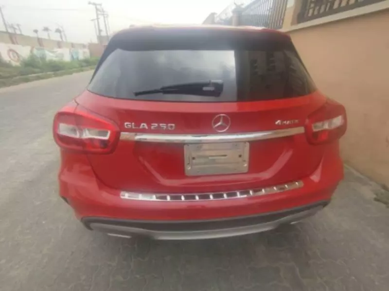 Mercedes-Benz GLA-Class   - 2016