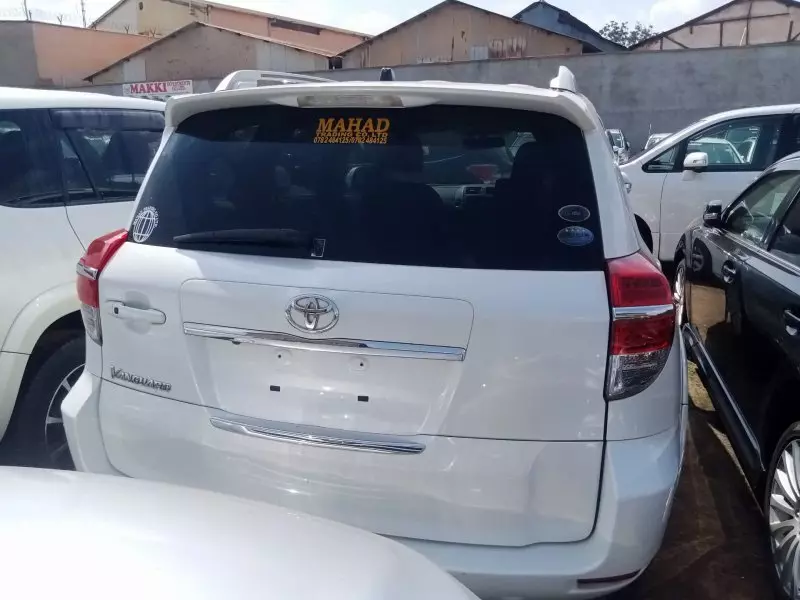 Toyota Vanguard    - 2012