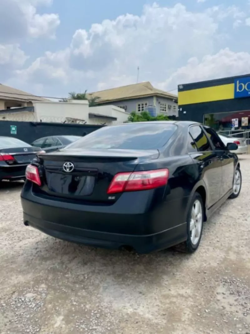 Toyota Camry   - 2007
