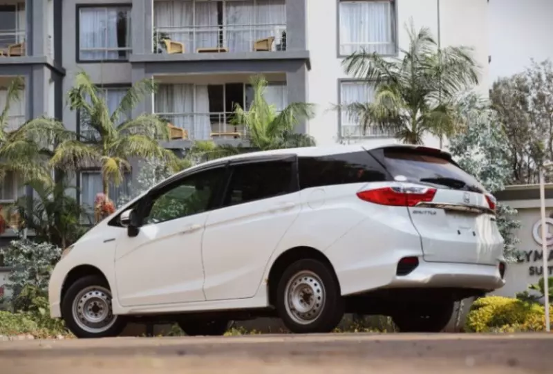 Honda Fit shuttle    - 2018