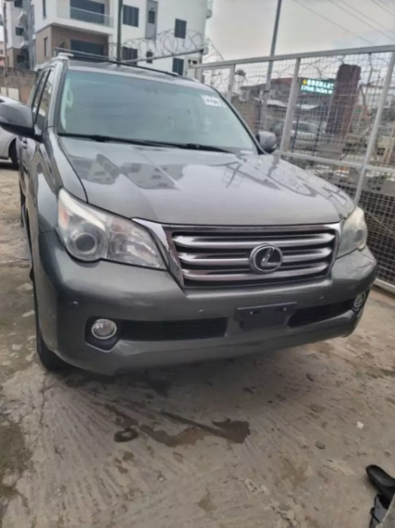 Lexus GX 460   - 2010