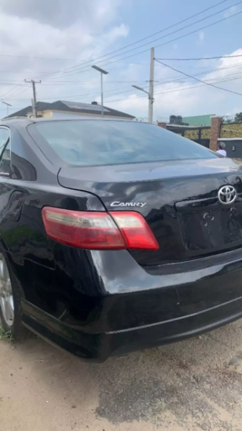 TOYOTA Camry - 2009