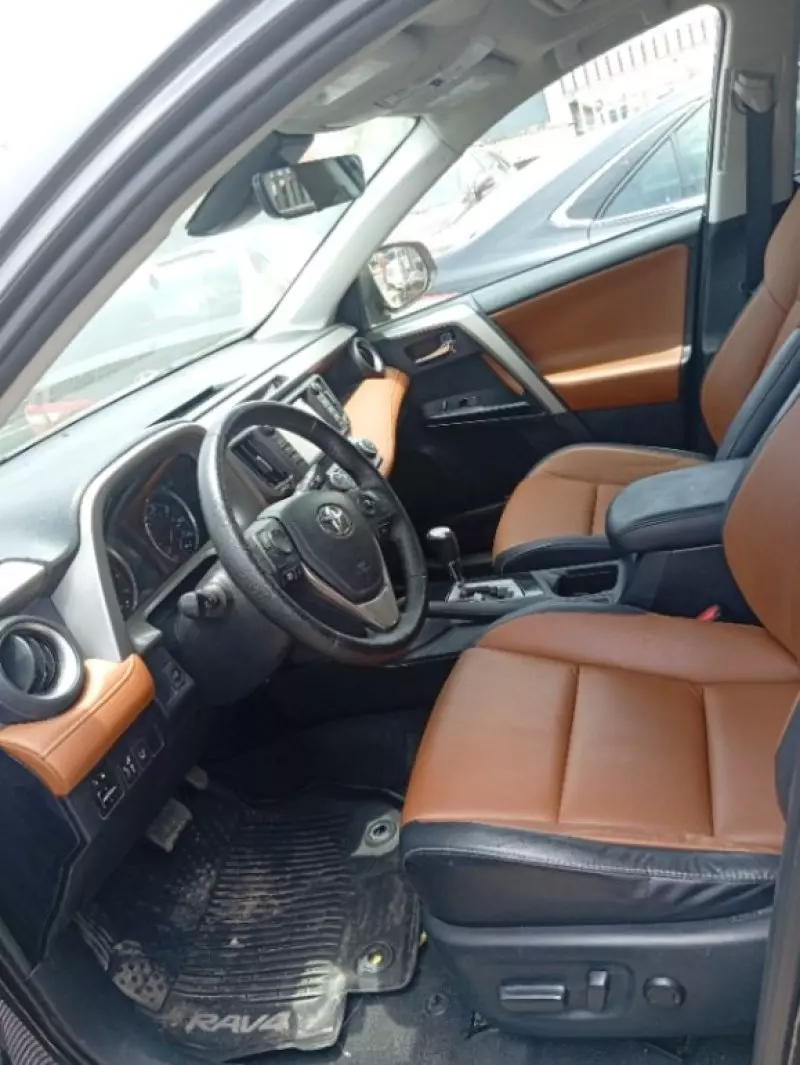 Toyota RAV4   - 2016