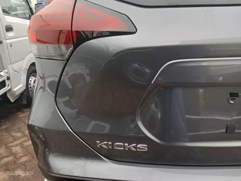 Nissan Kicks   - 2020