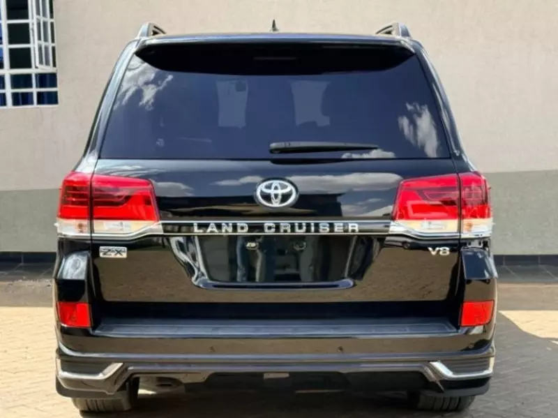 Toyota Land Cruiser V8   - 2020